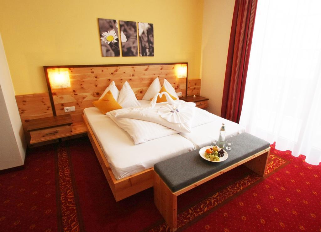 Hotel Erlebniswelt Stocker Шладминг Номер фото